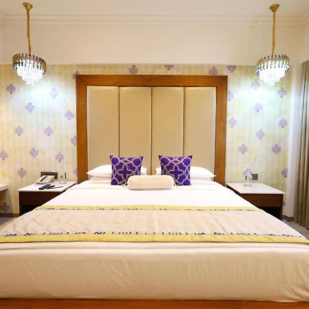 Vivanta Bengaluru Residency Road Luaran gambar